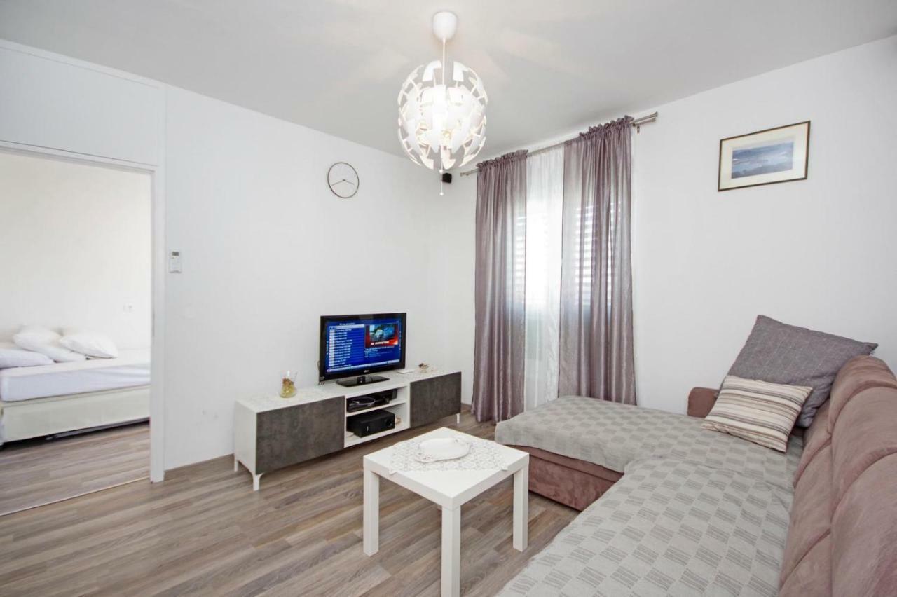 Nugal Apartment Makarska Bagian luar foto